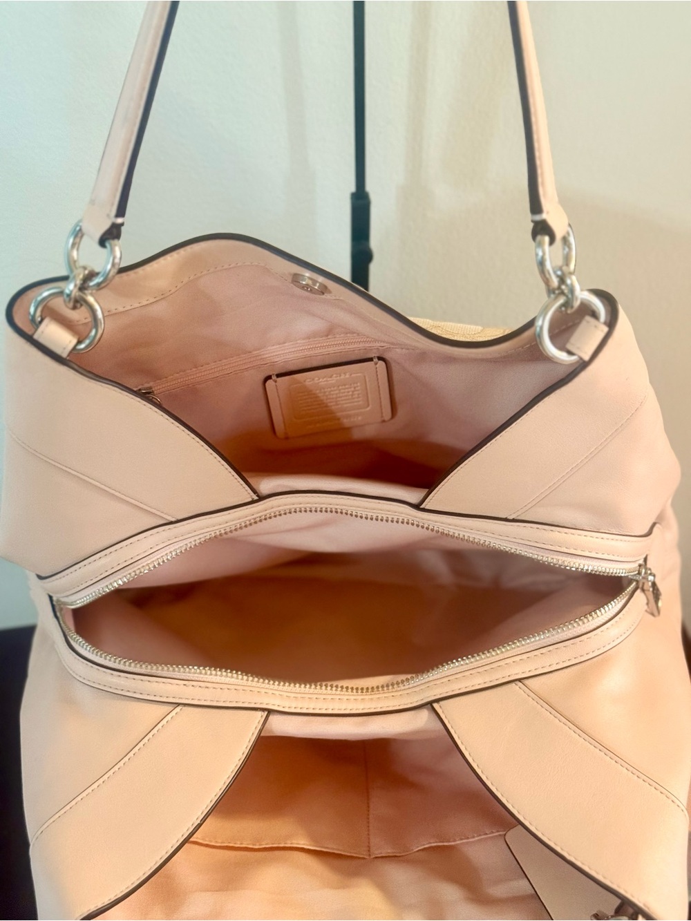 Coach Lexy- Pre-Loved, Excellent Condition - Picture 11 of 15